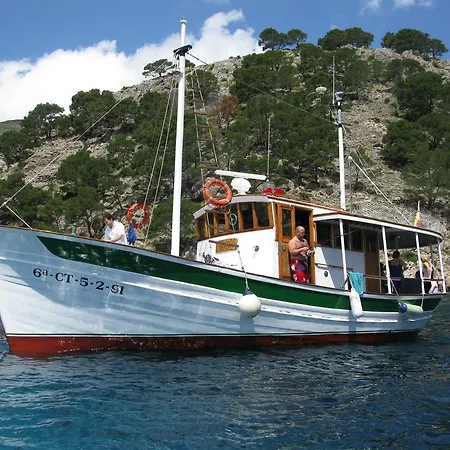 Botel Cabo Negro Port de Pollenca